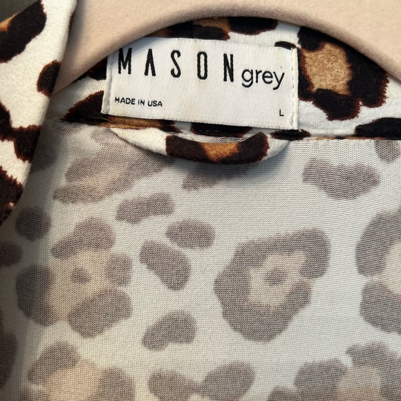 Mason Grey LA robe - Picture 2 of 2